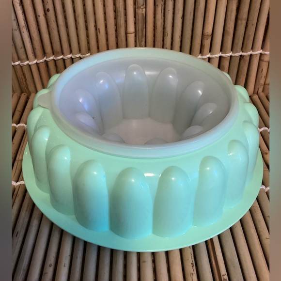 Tupperware Other - ♦️ Vintage Tupperware jello mold ice ring EUC seafoam mint green